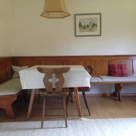 Haus Riedl Seefeld w Tirolu